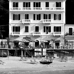 *** Hotel Baia Itália